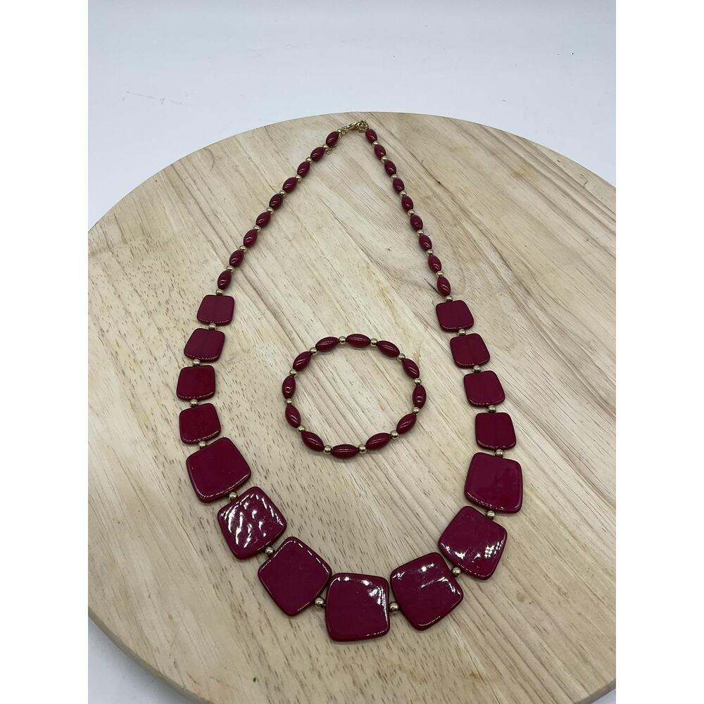 Red Beaded Necklace Bracelet Set Womens Gold Tone Plastic Square Beads Jewelry